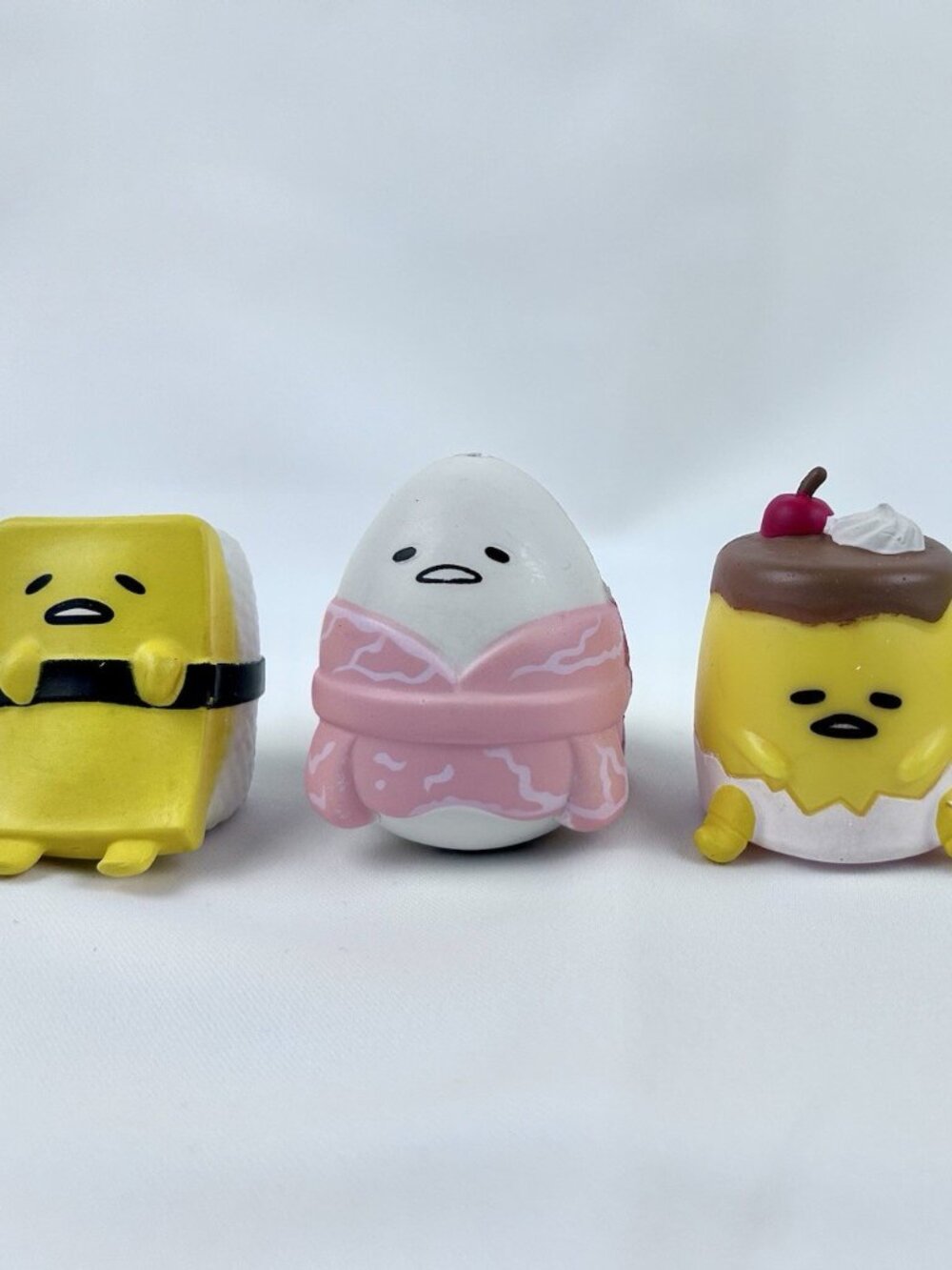 Gudetama The Lazy Egg 2 inch Squishes Lot of 4